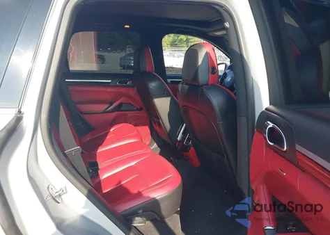 2014 Porsche Cayenne Diesel/Diesel Platinum Edition z USA, uszkodzony, nr VIN WP1AF2A28ELA31757